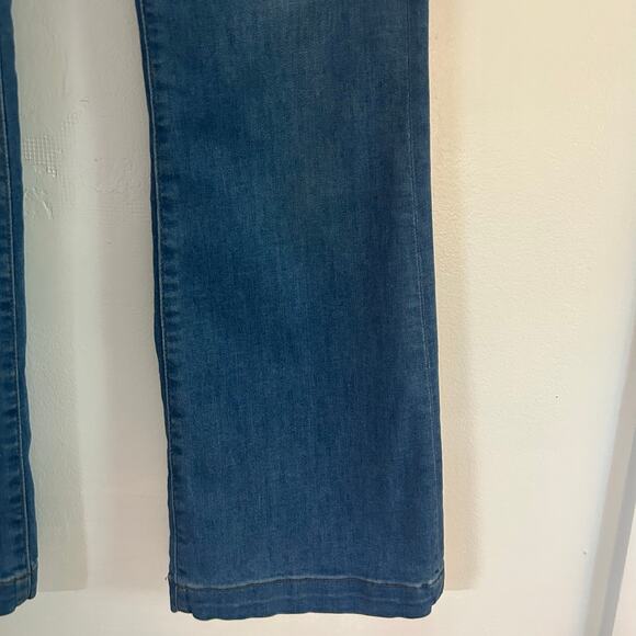 Express Women's High Rise Medium Wash Boot Cut Denim Jeans 2 Short Petite - Picture 4 of 8